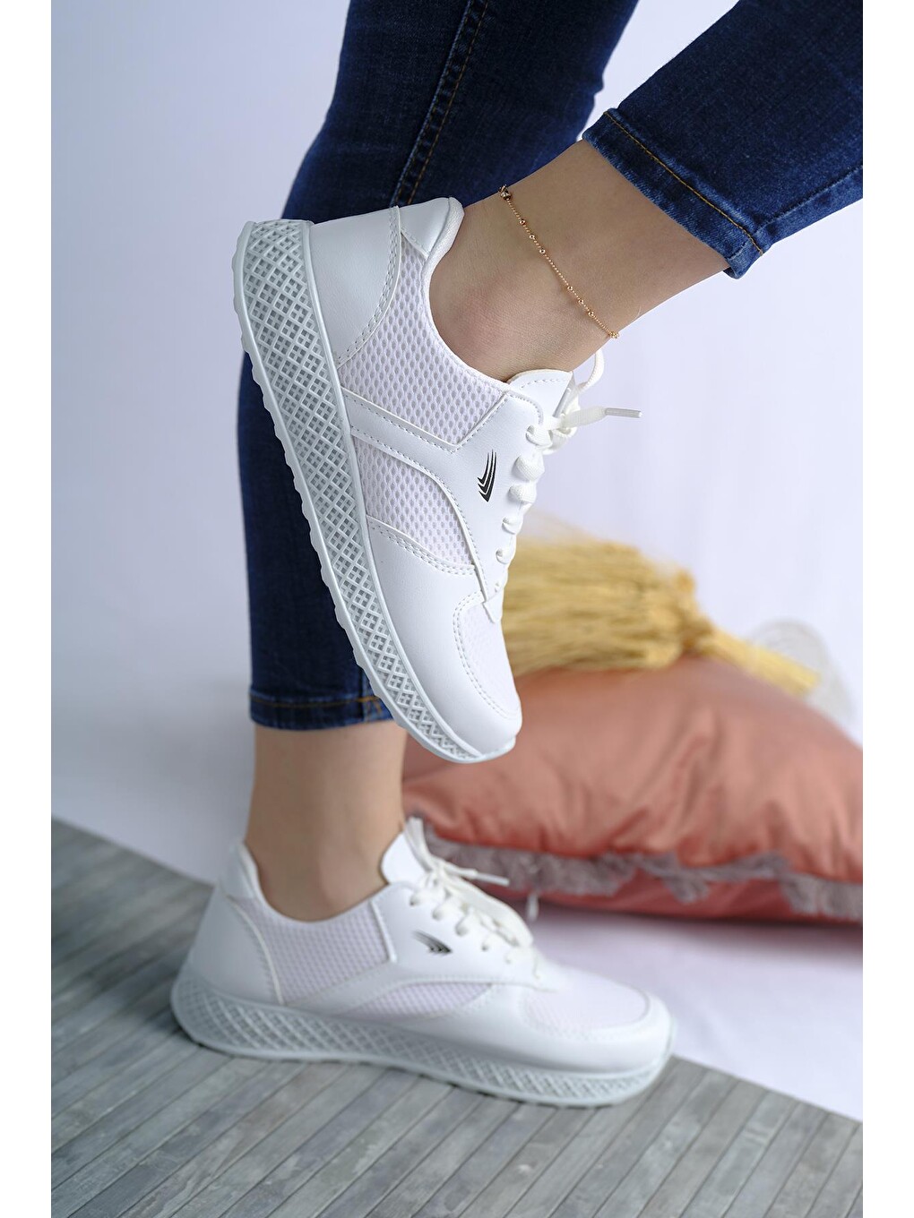 Beyaz Monica Kalın Taban Fileli Kadın Sneaker-4