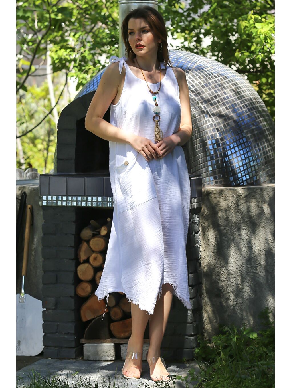 Beyaz V Yaka Askılı Bağlamalı Cepli Pis Dikişli Casual Müslin Asimetrik Dokuma Elbise 115 55-4