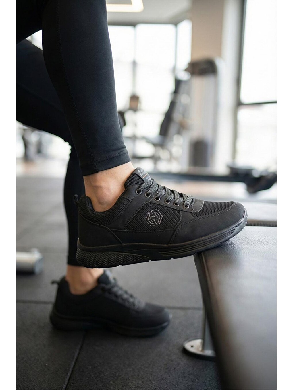Siyah Frie Bağcıklı Nefes Alabilen Hafif Rahat Taban Erkek Sneaker-1