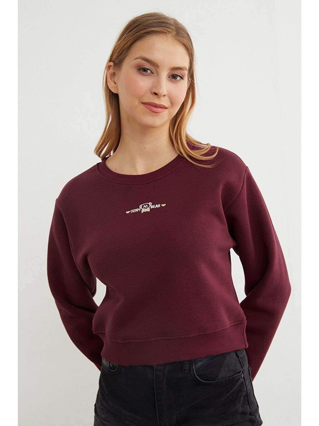 Bordo 3 İplik Ayıcık Nakışlı Crop Sweatshirt-3