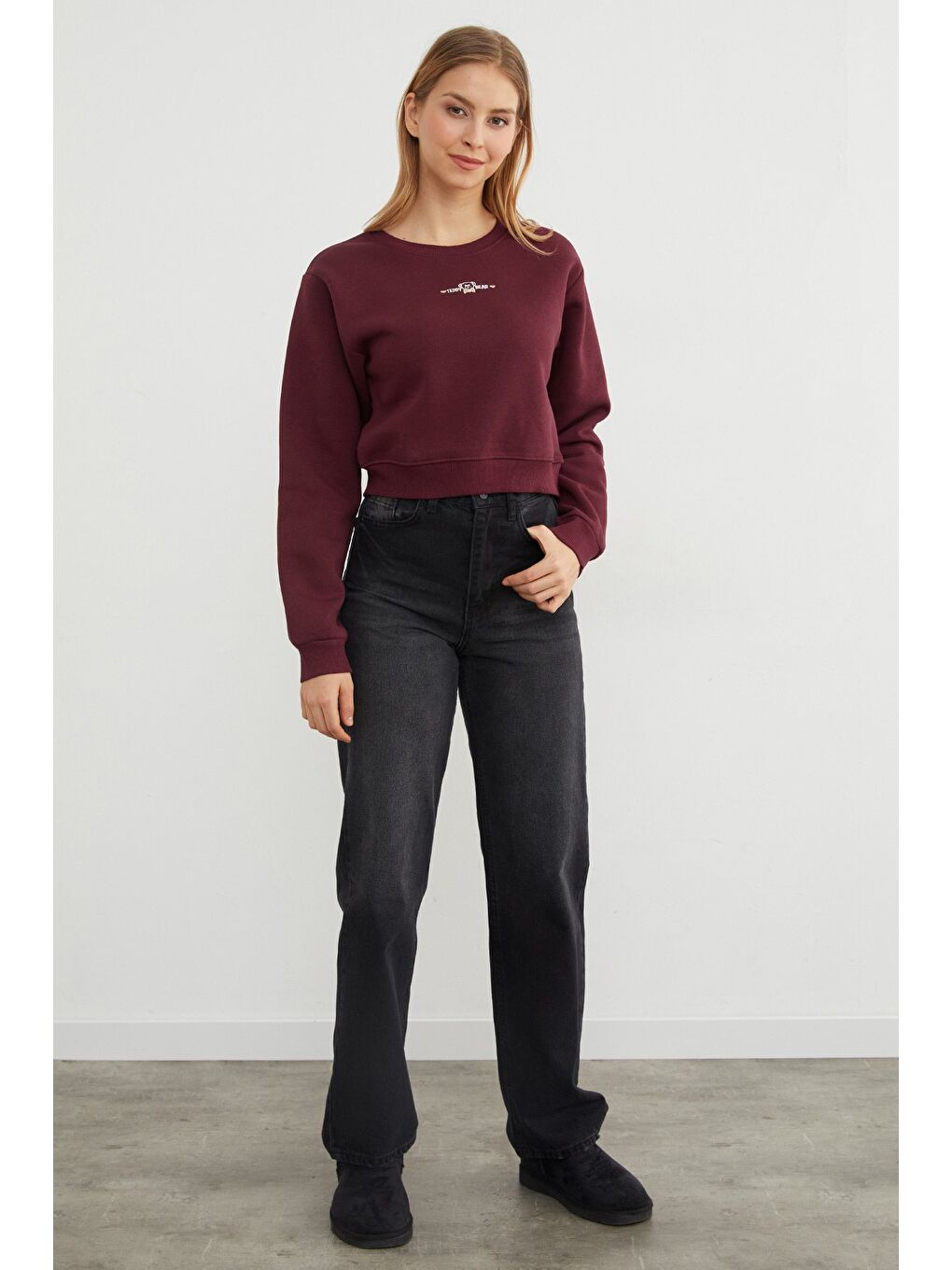 Bordo 3 İplik Ayıcık Nakışlı Crop Sweatshirt-4