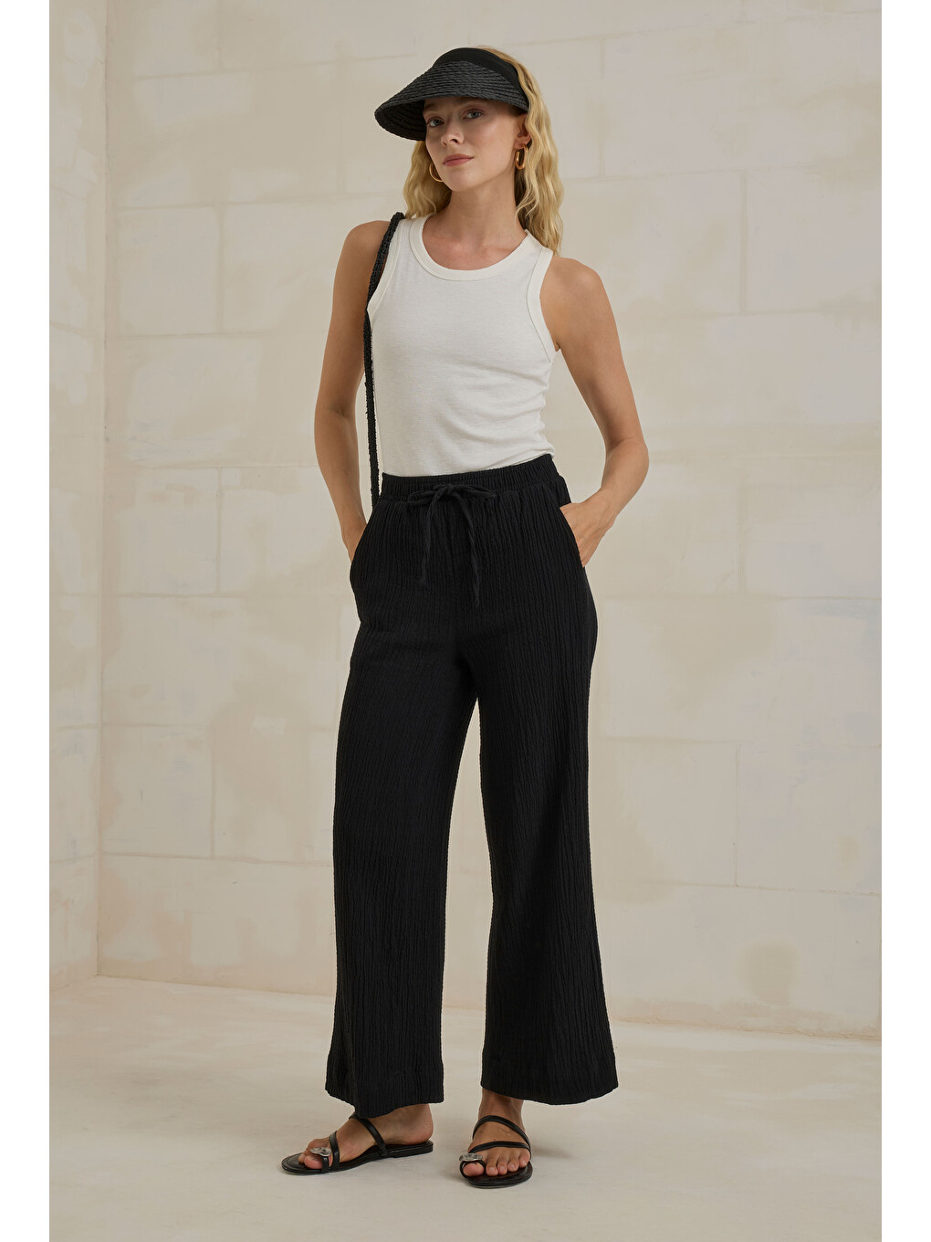 Müslin Bol Paça Pantolon Siyah-1