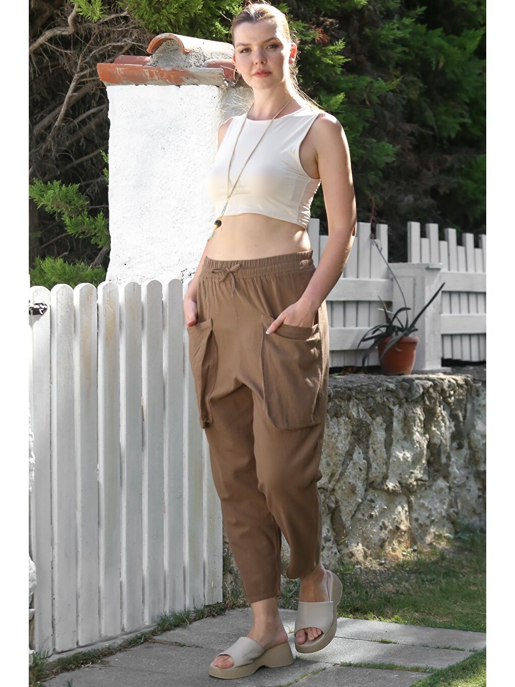 Kahverengi Organik Pamuk Tarçın Rengi Kargo Cepli Lastikli Ve Bağlamalı Bel Şalvar Dokuma Pantolon 100 65-5