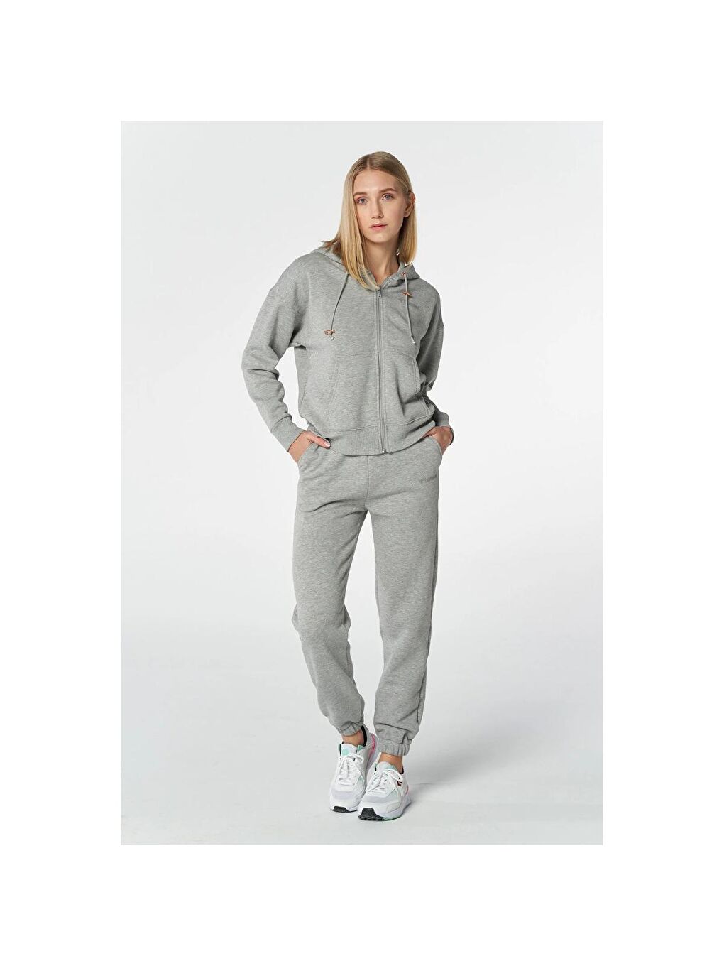 Ipomea Kadın Gri Kapüşonlu Fermuarlı Sweatshirt-1