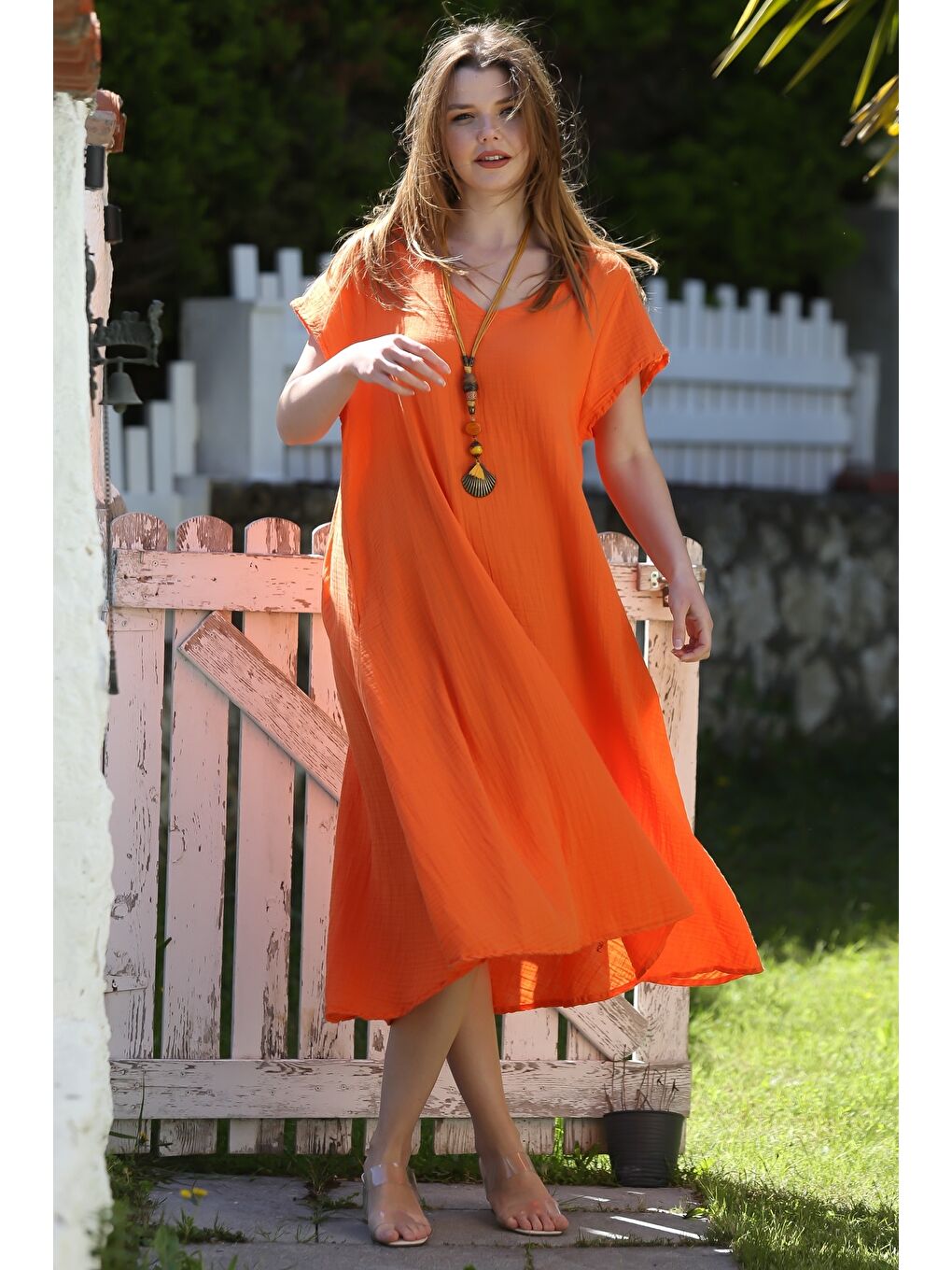 Turuncu V Yaka Düşük Kol Casual Müslin Dokuma Elbise Kloş Etek 115 63-2