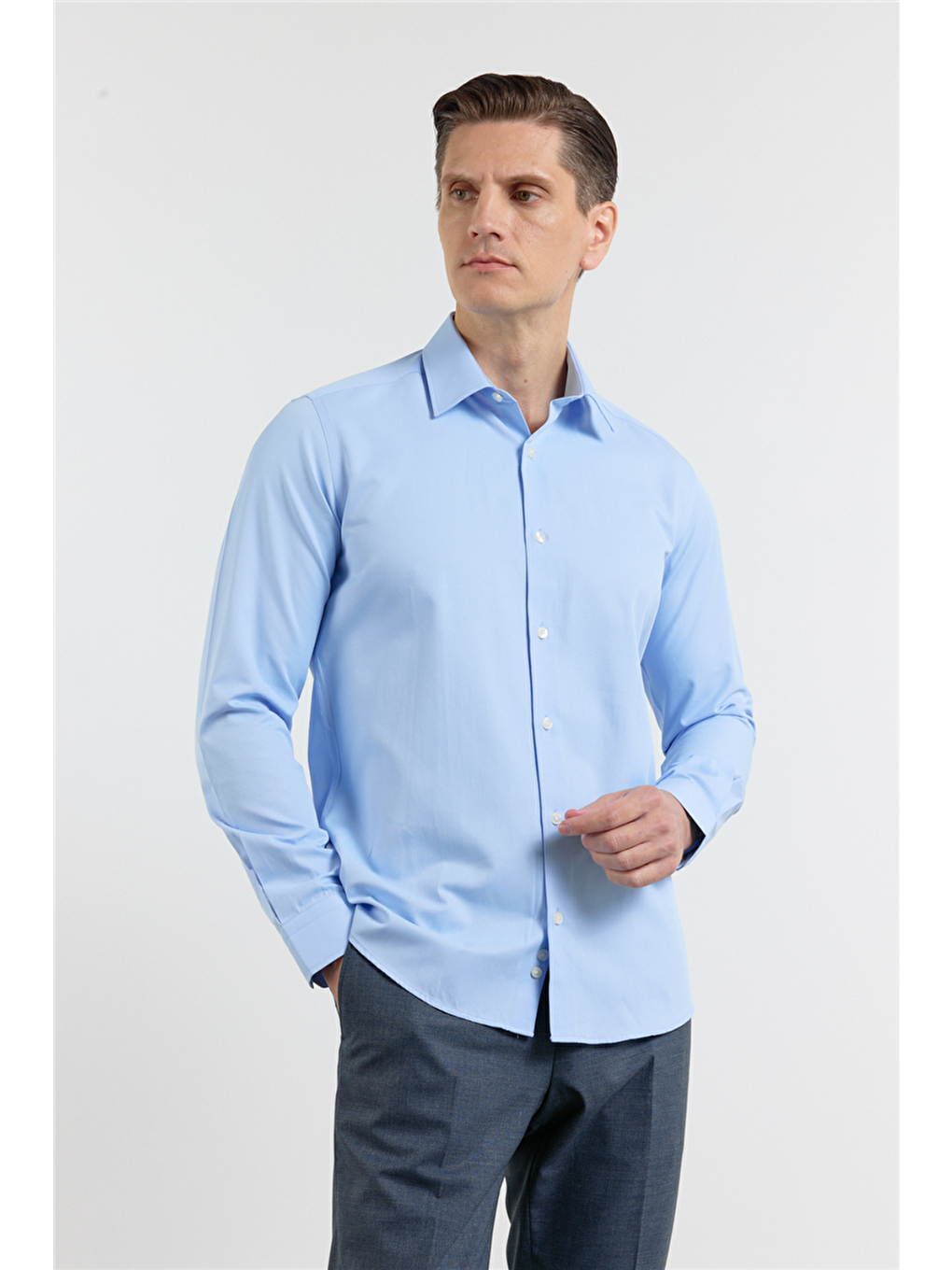 Açık Mavi Sert Yaka Uzun Kol Cepsiz Slim Fit Pamuklu Gömlek 1004255913-2