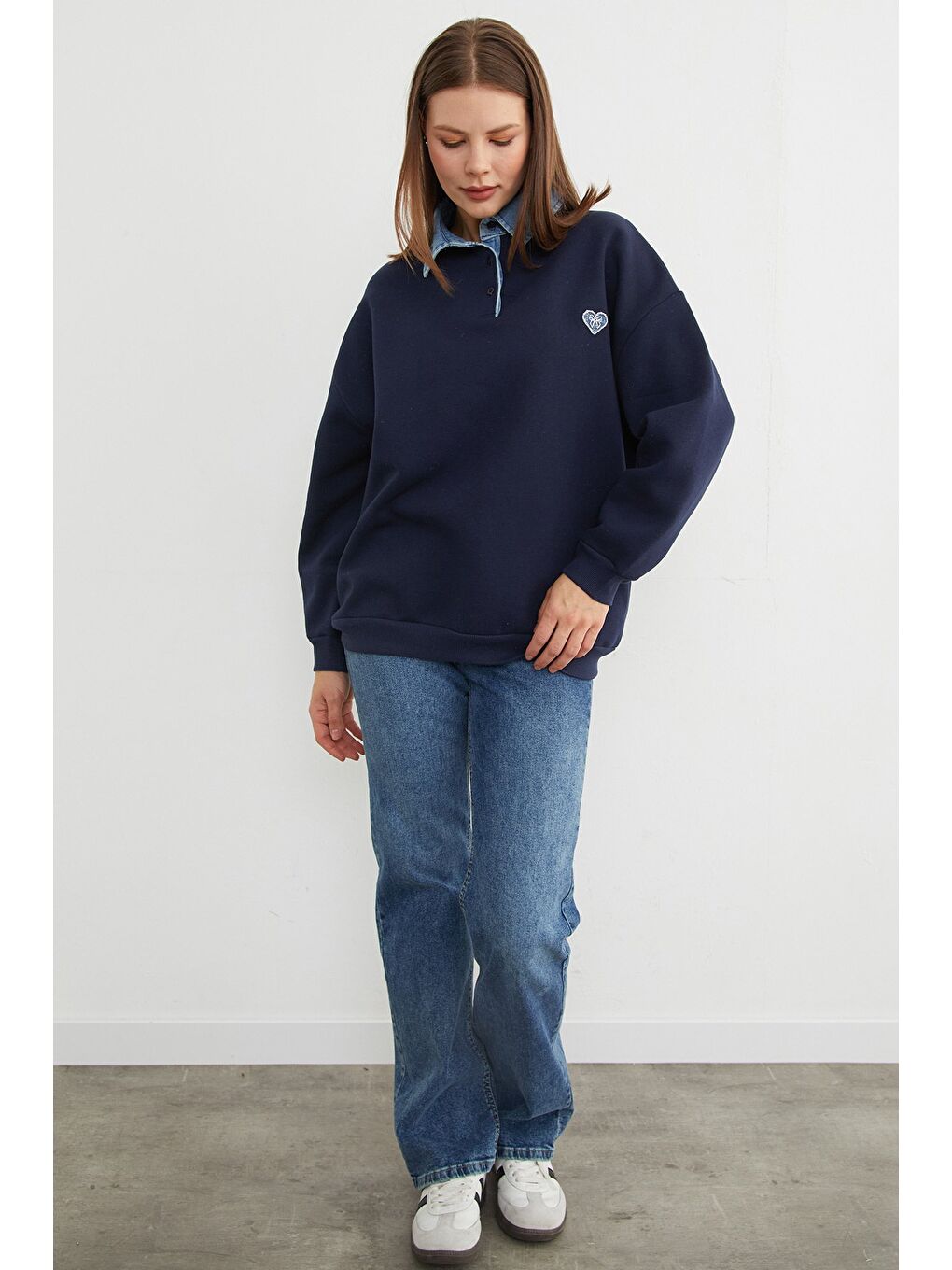 Lacivert 3 İplik Kalp Nakışlı Polo Yaka Denim Detaylı Sweatshirt-3
