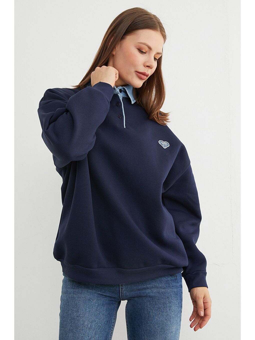 Lacivert 3 İplik Kalp Nakışlı Polo Yaka Denim Detaylı Sweatshirt-4