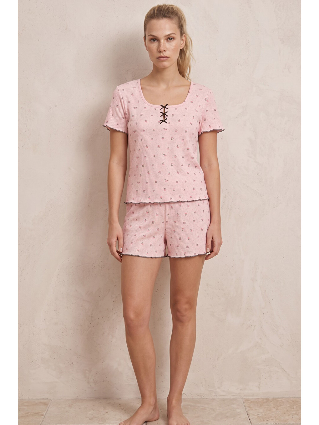 Pembe Çiçek Desenli Fiyonklu Pointelli Örme Şortlu Pijama Takımı 26120260-1