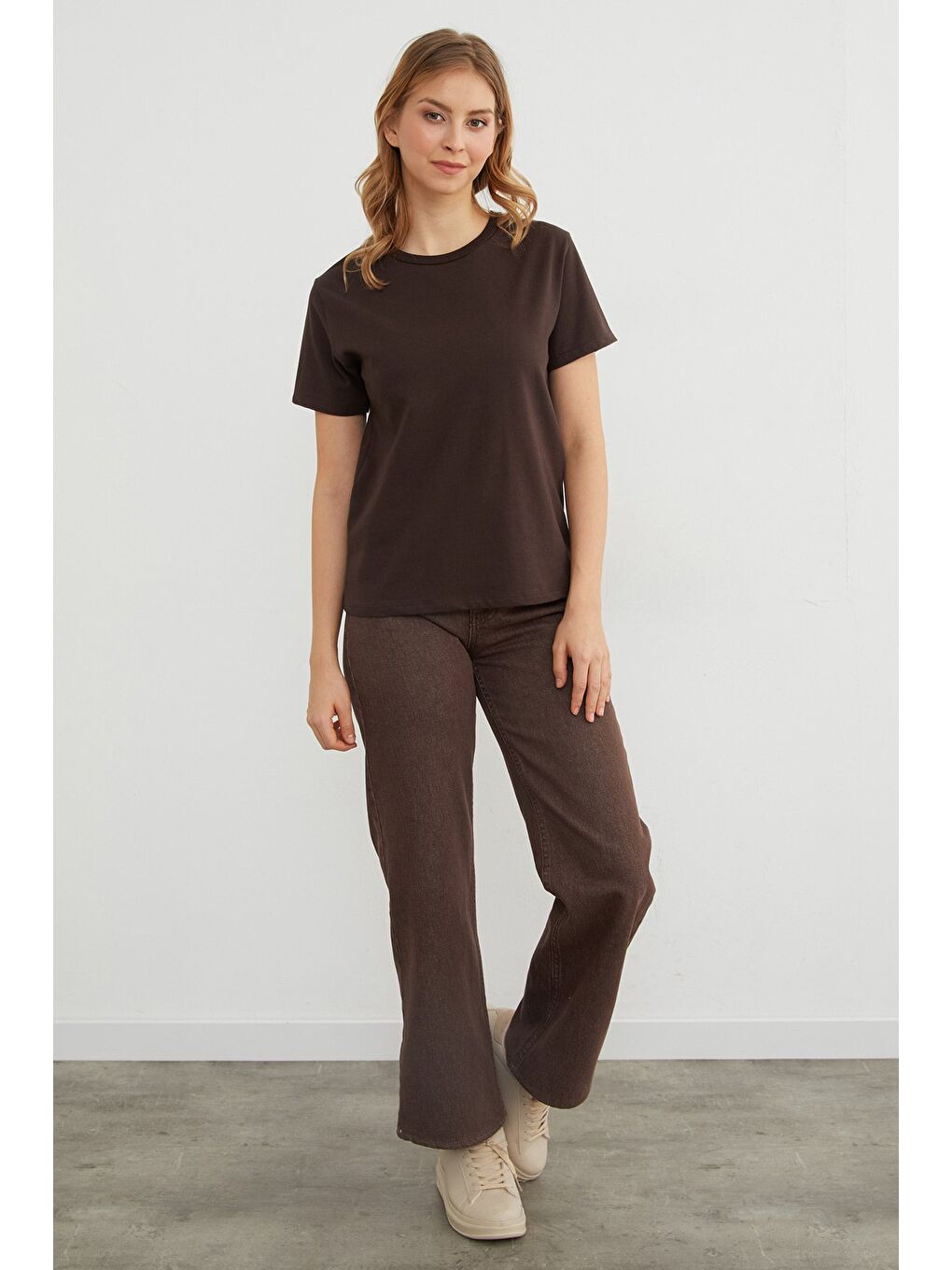 Kahverengi Basic Bisiklet Yaka Tişört-2