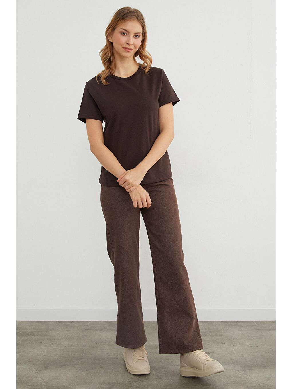 Kahverengi Basic Bisiklet Yaka Tişört-4