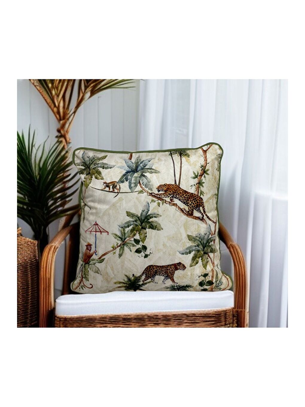 Yeşil Tropikal Orman temalı Biyeli Dekoratif Kırlent Kılıfı 45x45-1