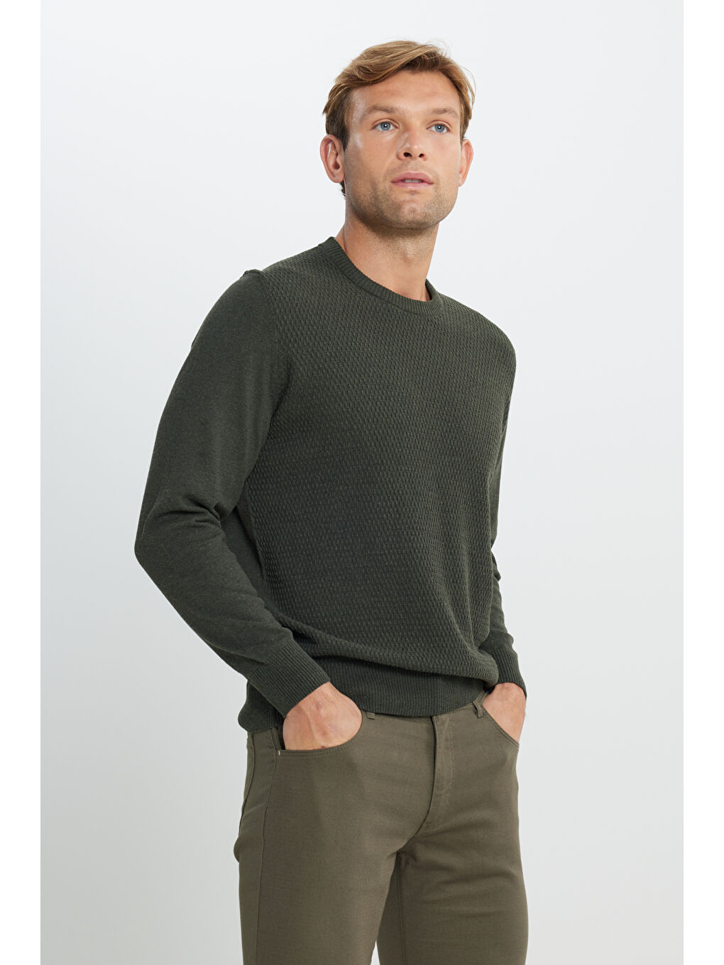 Erkek Haki Pamuklu Standart Fit Normal Kesim Bisiklet Yaka Jakarlı Triko Kazak-3