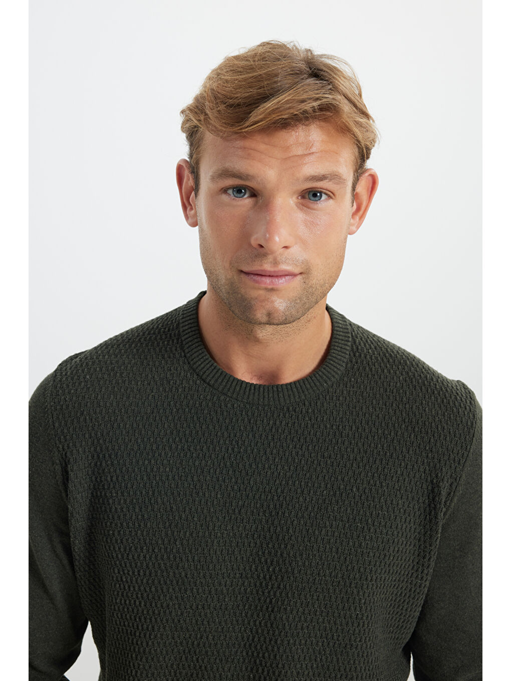 Erkek Haki Pamuklu Standart Fit Normal Kesim Bisiklet Yaka Jakarlı Triko Kazak-4