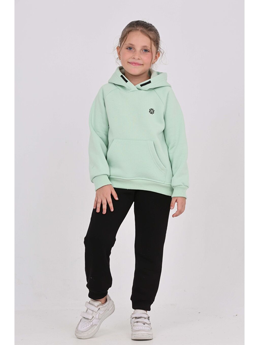 Turkuaz Kız Çocuk Garni Nakışlı Eşofman Takım