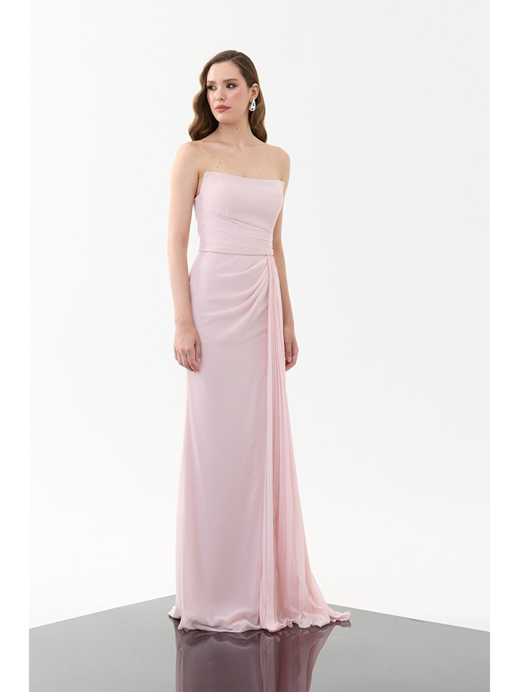 Pembe Pudra Straplez Yırtmaçlı Şifon Abiye Elbise-3