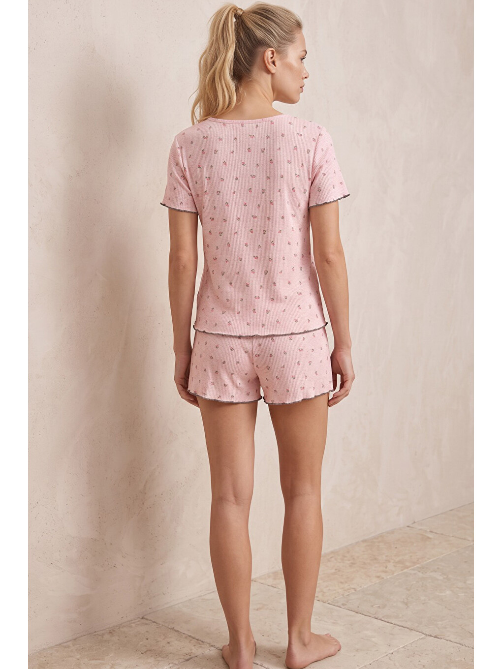 Pembe Çiçek Desenli Fiyonklu Pointelli Örme Şortlu Pijama Takımı 26120260-2