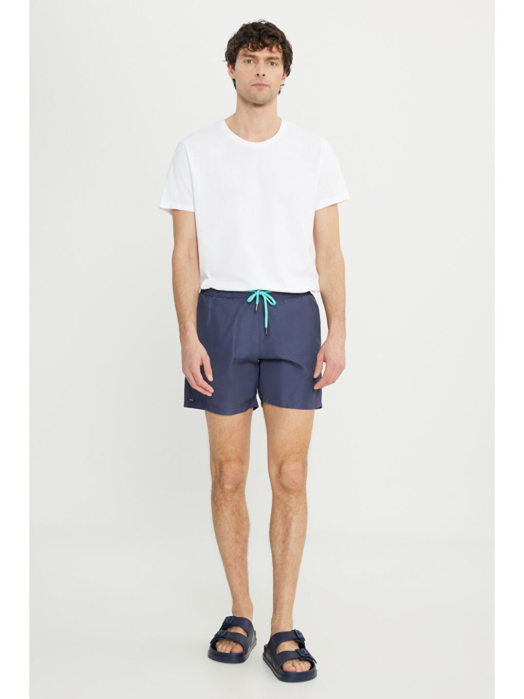 Erkek Lacivert Standart Fit Normal Kesim Cepli Hızlı Kuruyan Desenli Deniz Şortu-2