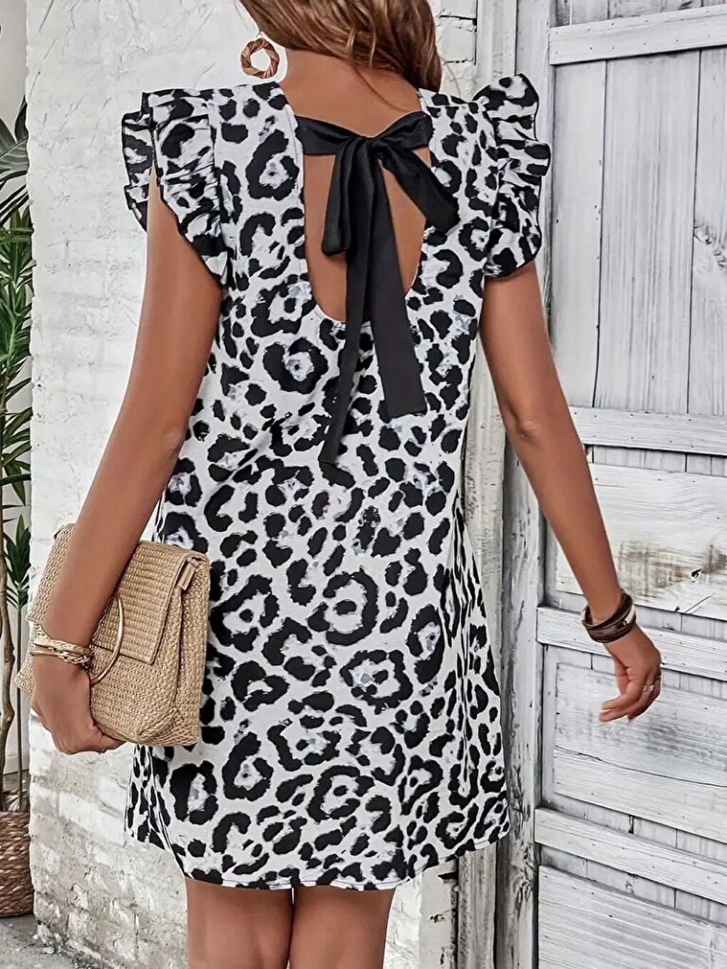 Beyaz Kadın Kısa Kollu Kolları Fırfır Detay Arkası Bağlamalı Leopar Desen Kolsuz Mini Mikro Elbise-1