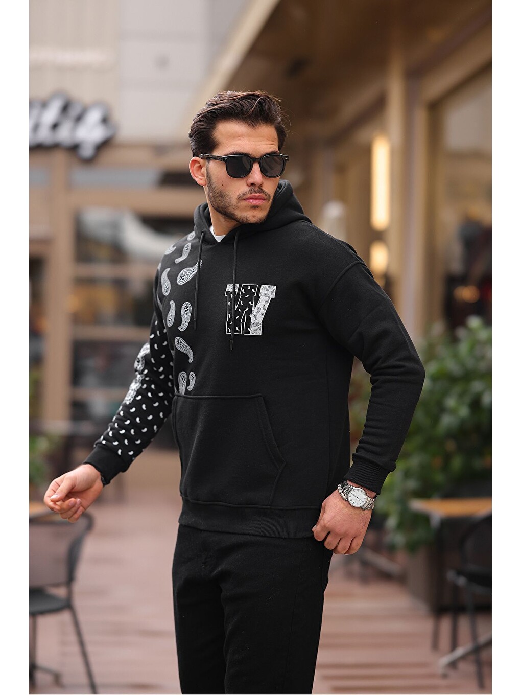 Siyah Kol Baskılı Kapüşonlu Sweatshirt-2