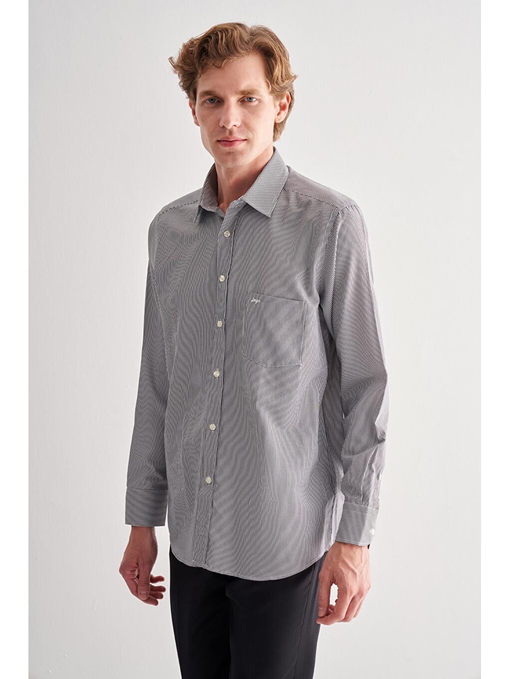 Beyaz - Siyah Sert Yaka Çizgili Desen Uzun Kol Comfort Fit Pamuklu Gömlek 1004255178-2