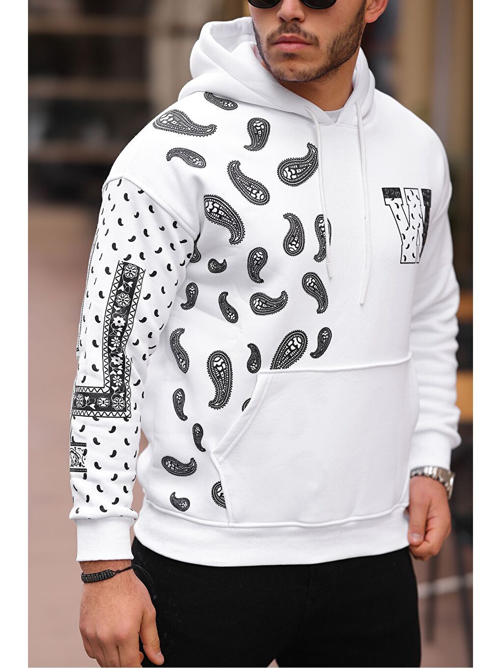 Beyaz Kol Baskılı Kapüşonlu Sweatshirt-1