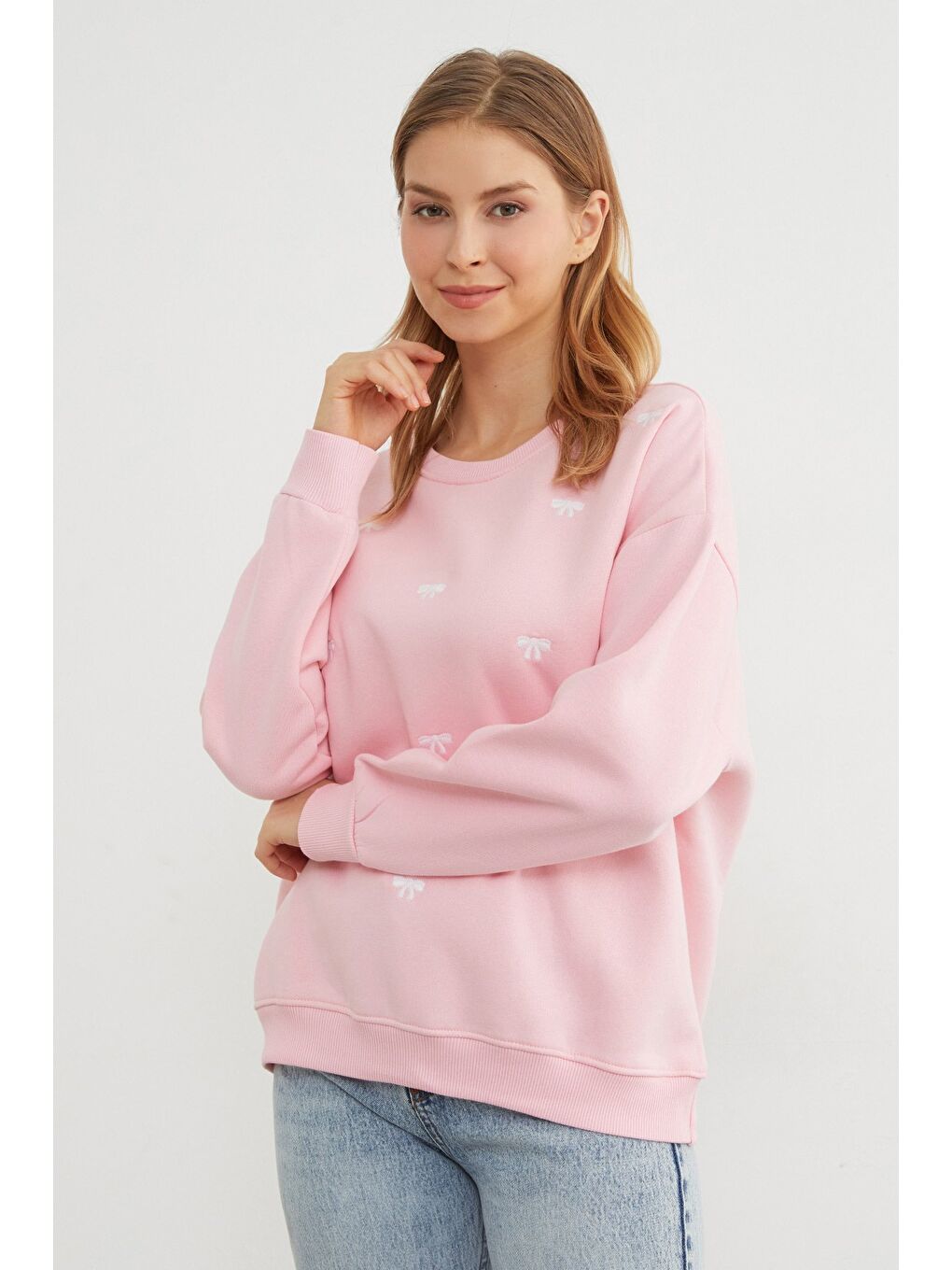 Pembe 3 İplik Fiyonk Nakışlı Oversize Sweatshirt-4