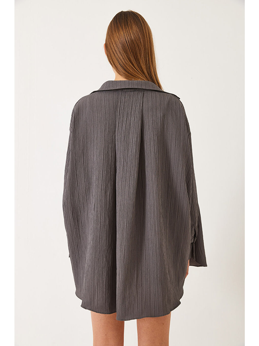 Gri Kadın Düşük Omuz Oversize Basic Bürümcük Gömlek-7