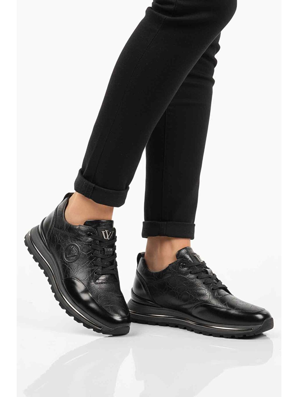 Siyah Hakiki Deri Bağcıklı Erkek Sneaker M112 M