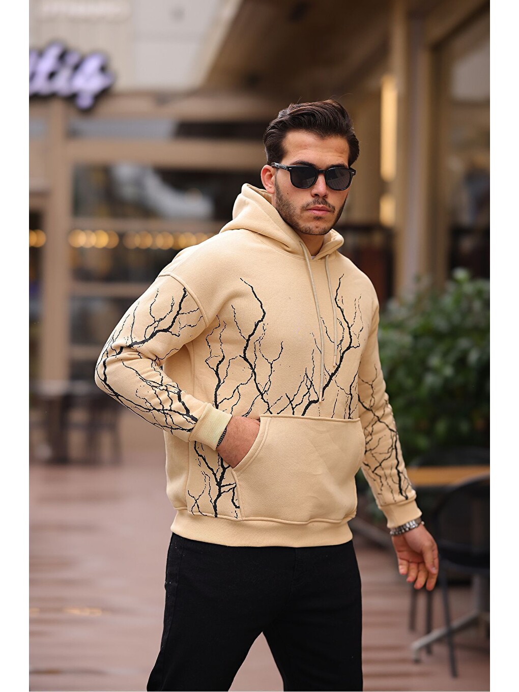 Bej Şimşek Desenli Kapüşonlu Sweatshirt