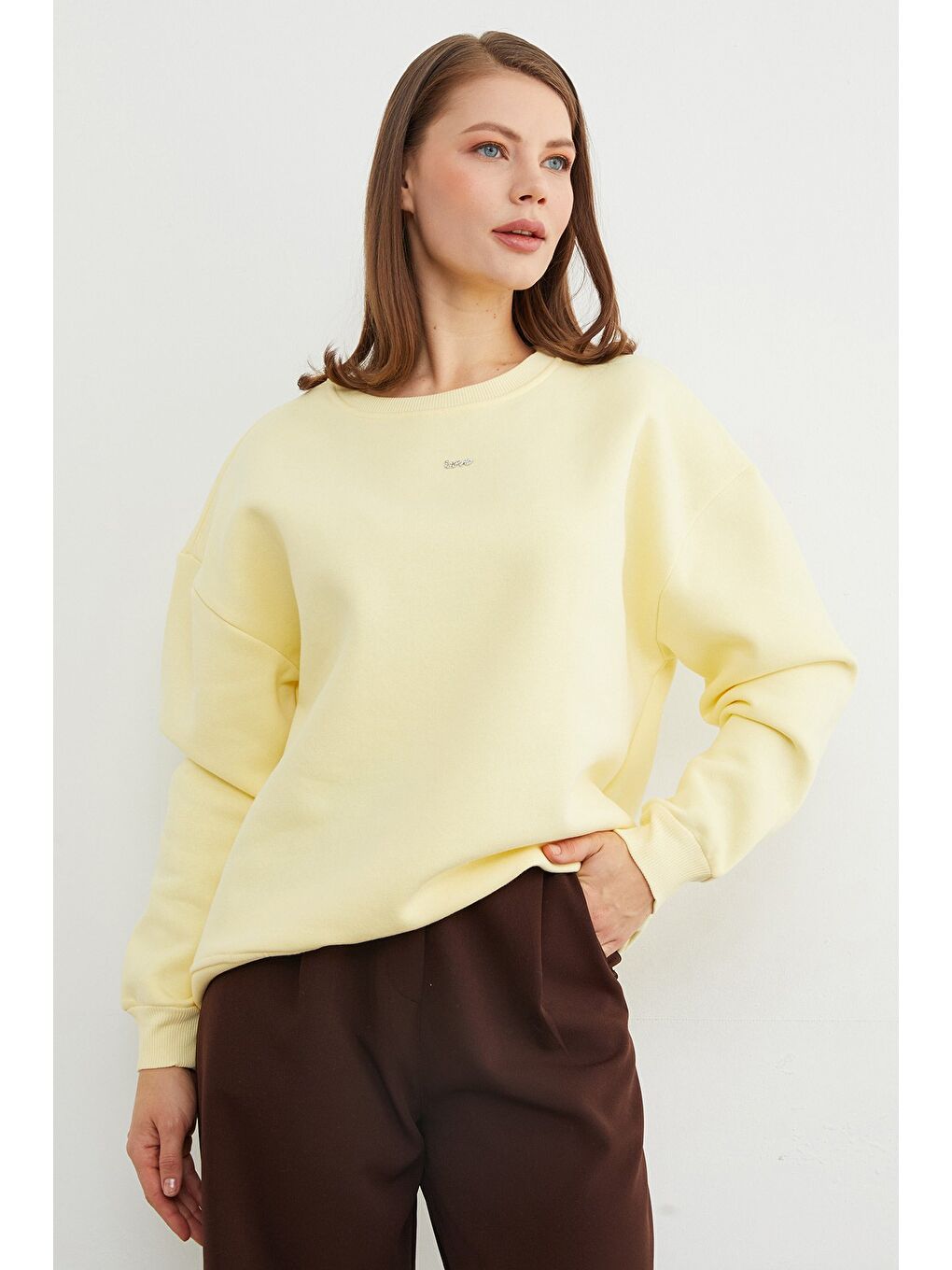 Sarı Love Aksesuarlı Bisiklet Yaka Oversize Sweatshirt