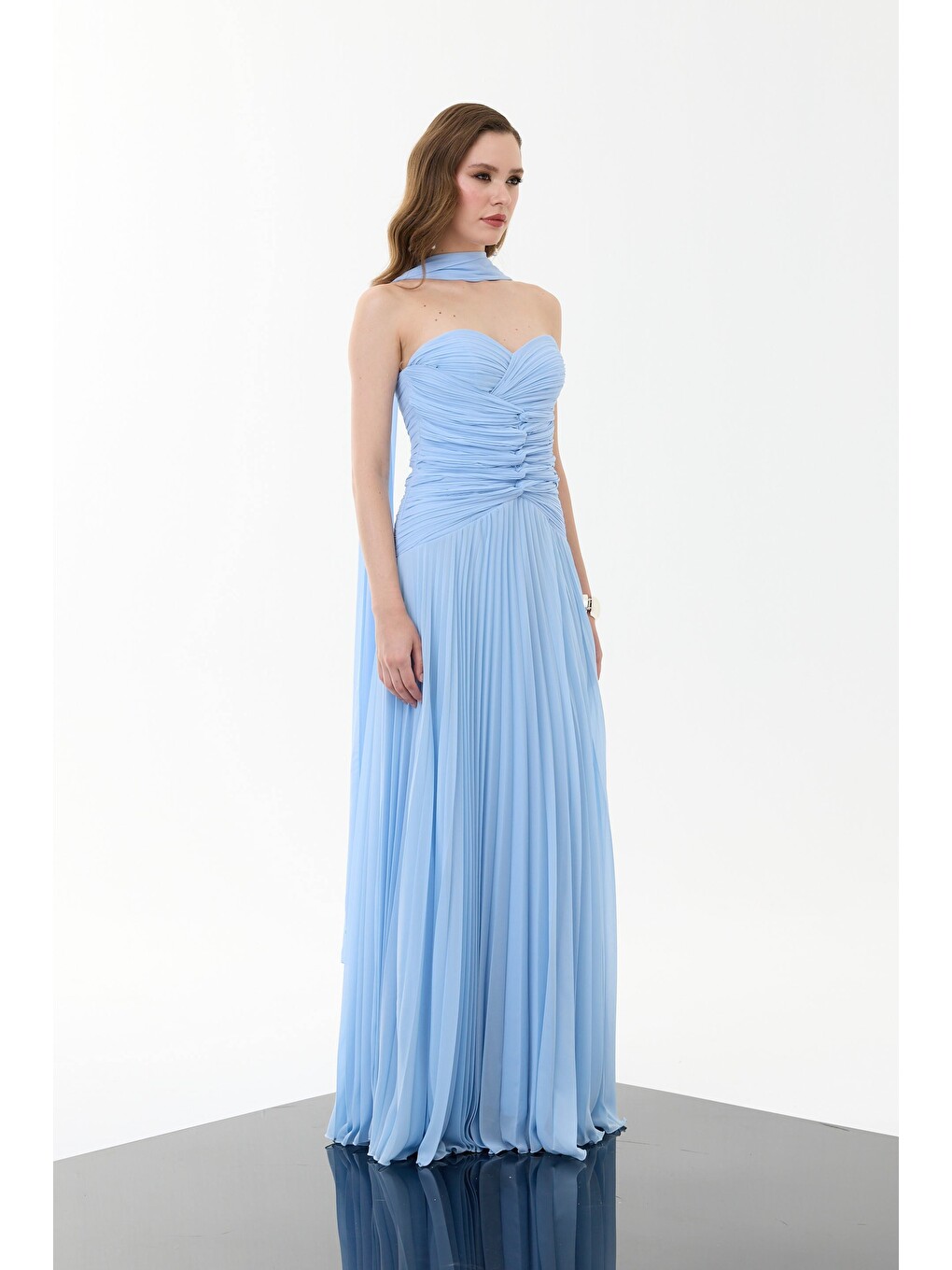 Bebe Mavi Straplez Şallı Şifon Abiye Elbise-5
