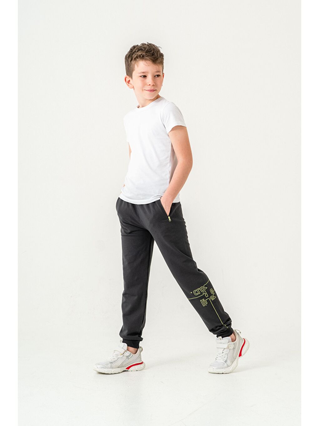 Gri Croos The Lines Baskılı Cepler Fermuarlı Erkek Çocuk Eşofman Altı