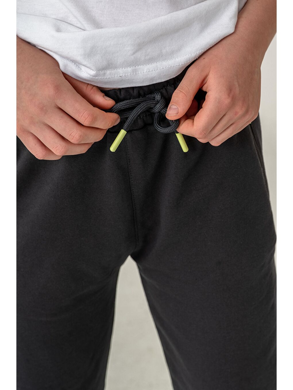 Gri Croos The Lines Baskılı Cepler Fermuarlı Erkek Çocuk Eşofman Altı-6