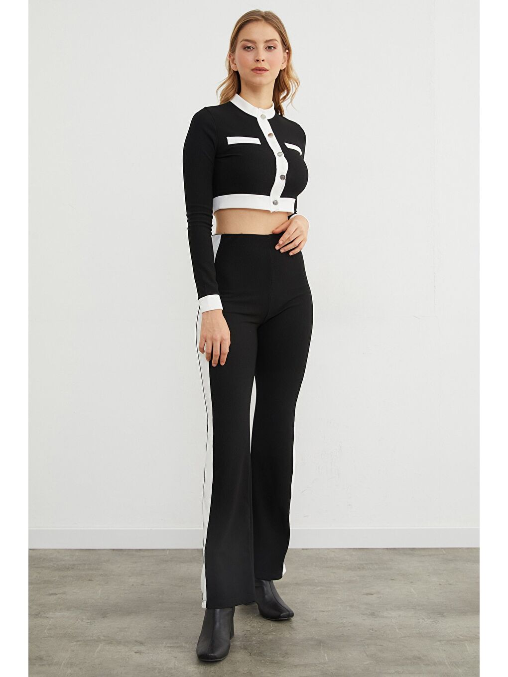 Siyah Şeritli Düğmeli 2 Li Crop Takım-2