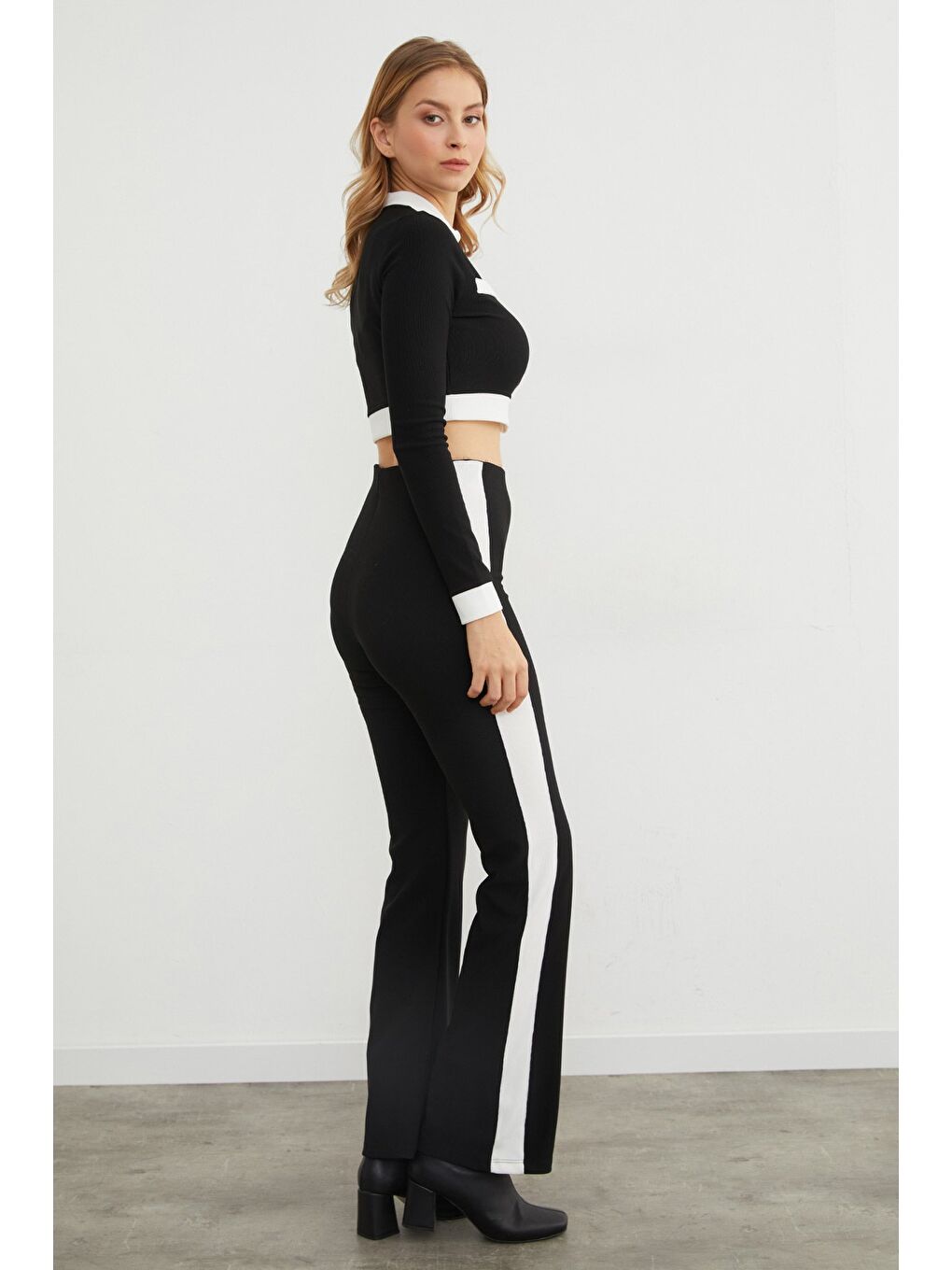 Siyah Şeritli Düğmeli 2 Li Crop Takım-4