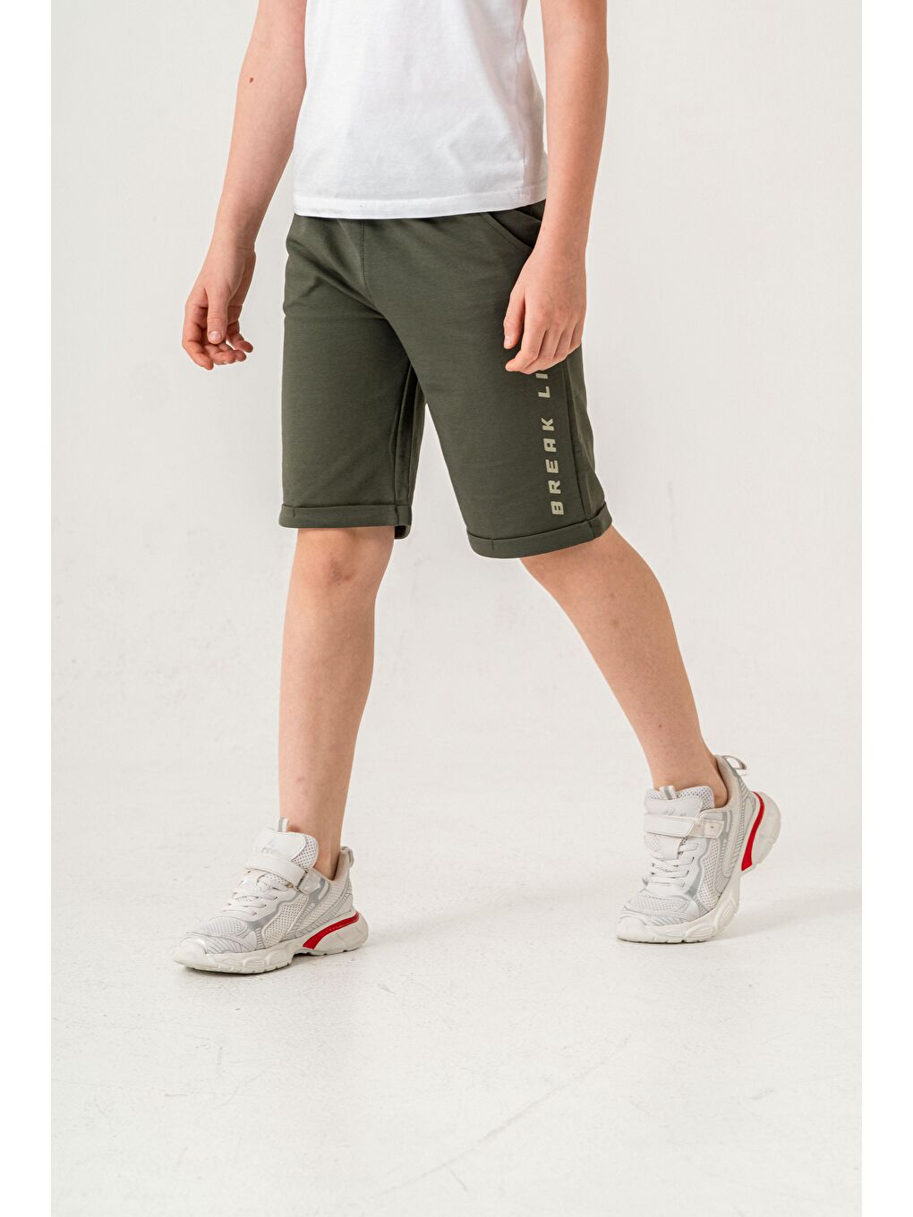 Haki Break Limits Baskılı Arka Cepli Erkek Çocuk Şort-2