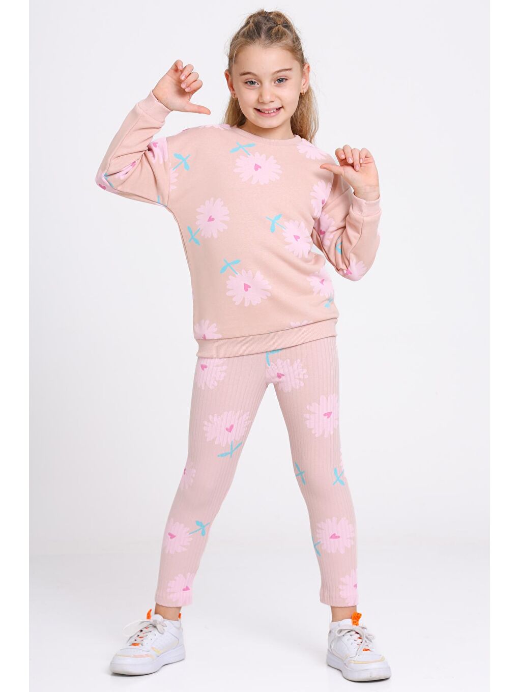 Pembe Kız Çocuk Yavru Ağzı Kalpli Papatya Desenli 3-7 Yaş Takım - 23275-2-1