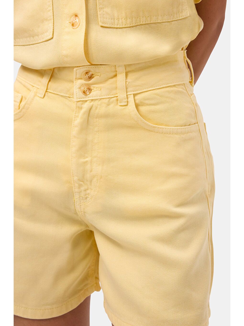 Kadın Light Sarı 6s6-108 Relax Fit Kemer Detaylı %100 Pamuk Denim Şort-6