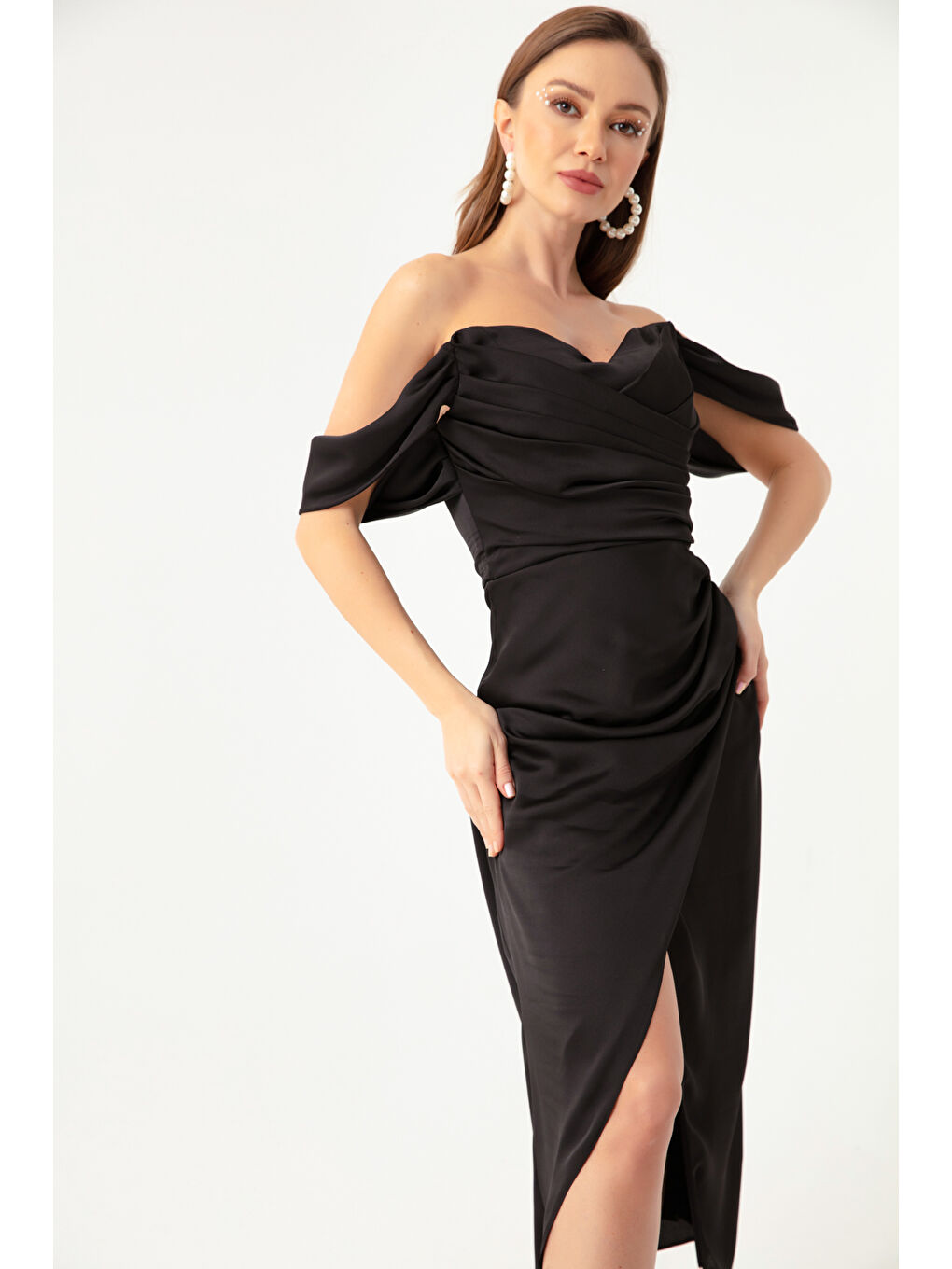 Kadın Siyah Kayık Yaka Drapeli Midi Abiye Elbise-1