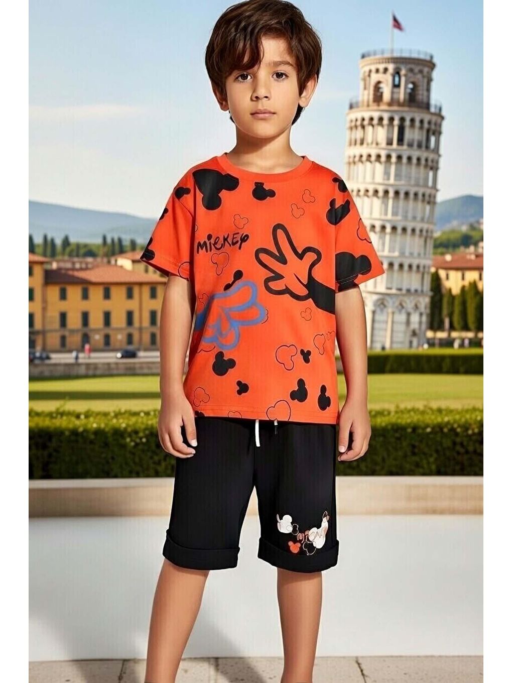 Erkek Çocuk Bisiklet Yaka Üzeri El ve Ayıcık Baskılı Turuncu Şortlu Takım