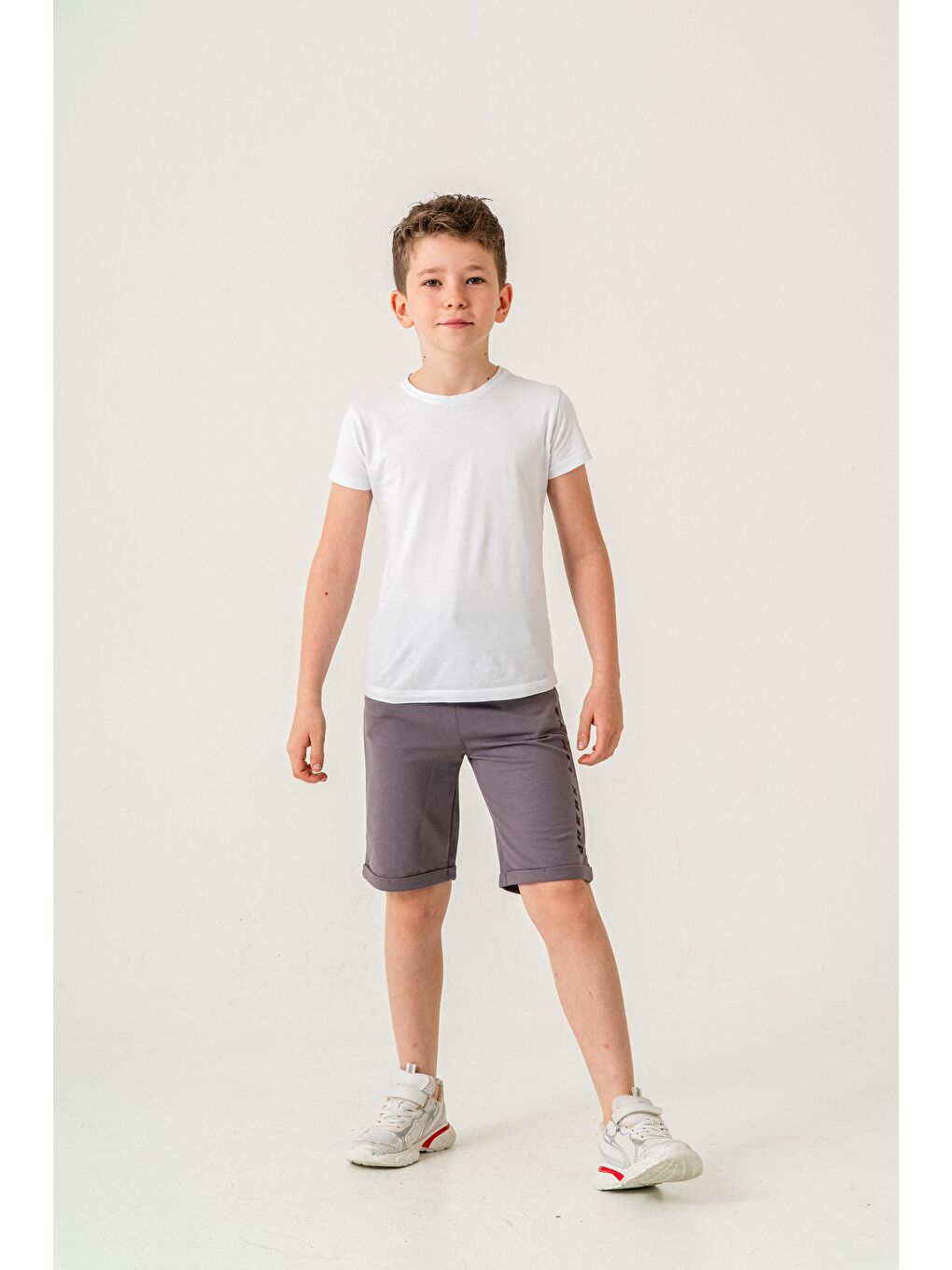 Gri Break Limits Baskılı Arka Cepli Erkek Çocuk Şort