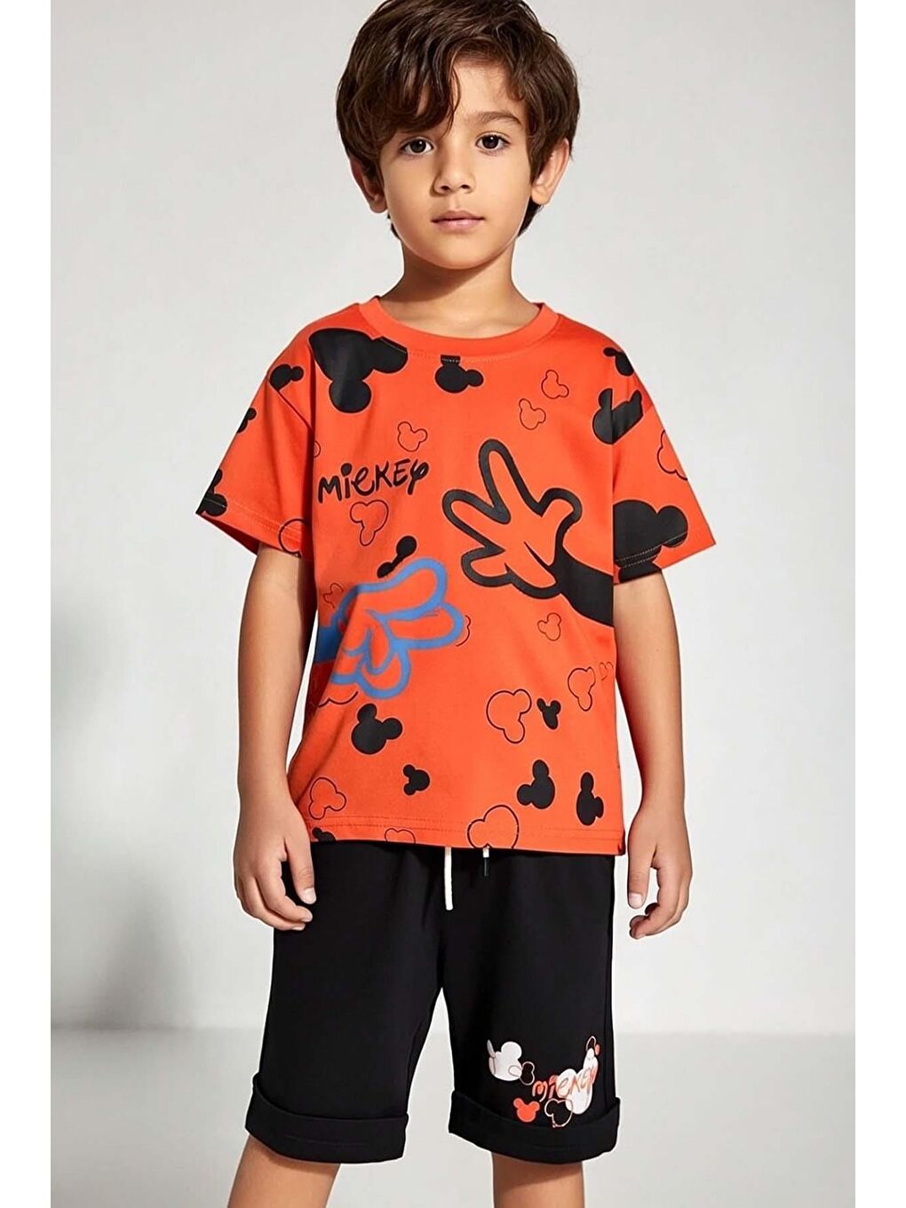 Erkek Çocuk Bisiklet Yaka Üzeri El ve Ayıcık Baskılı Turuncu Şortlu Takım-1