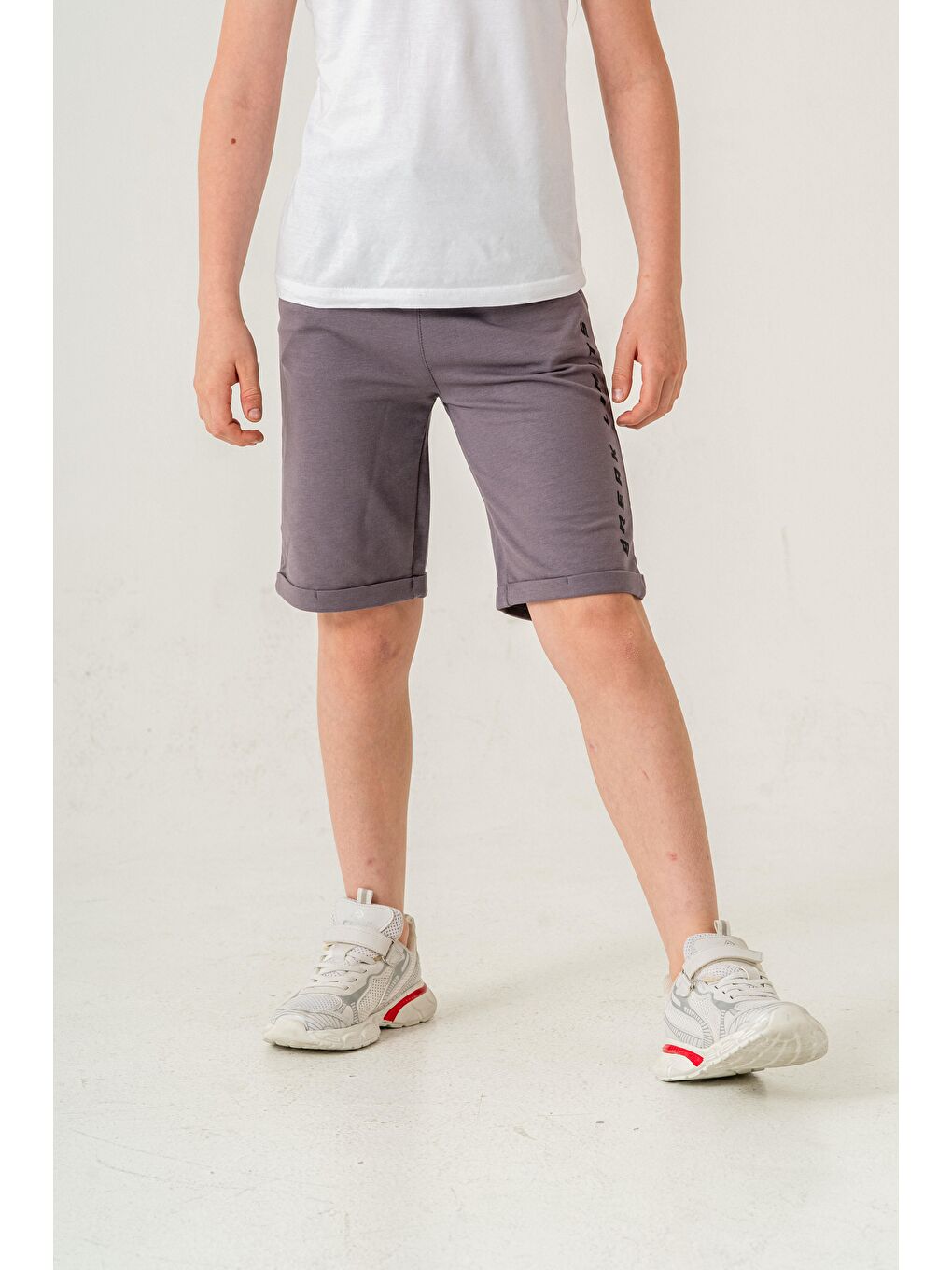 Gri Break Limits Baskılı Arka Cepli Erkek Çocuk Şort-3