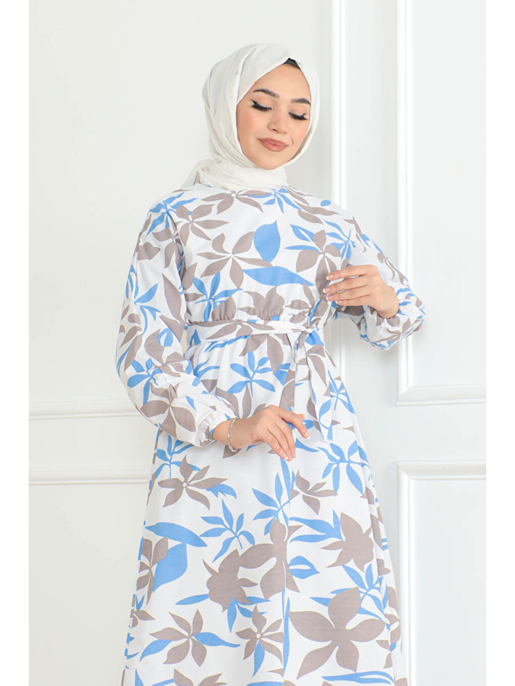 Desenli Kolu Büzgülü Elbise Beyaz - 26621-2