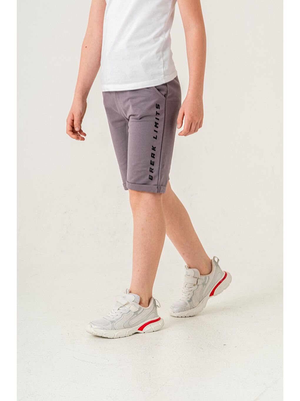 Gri Break Limits Baskılı Arka Cepli Erkek Çocuk Şort-4