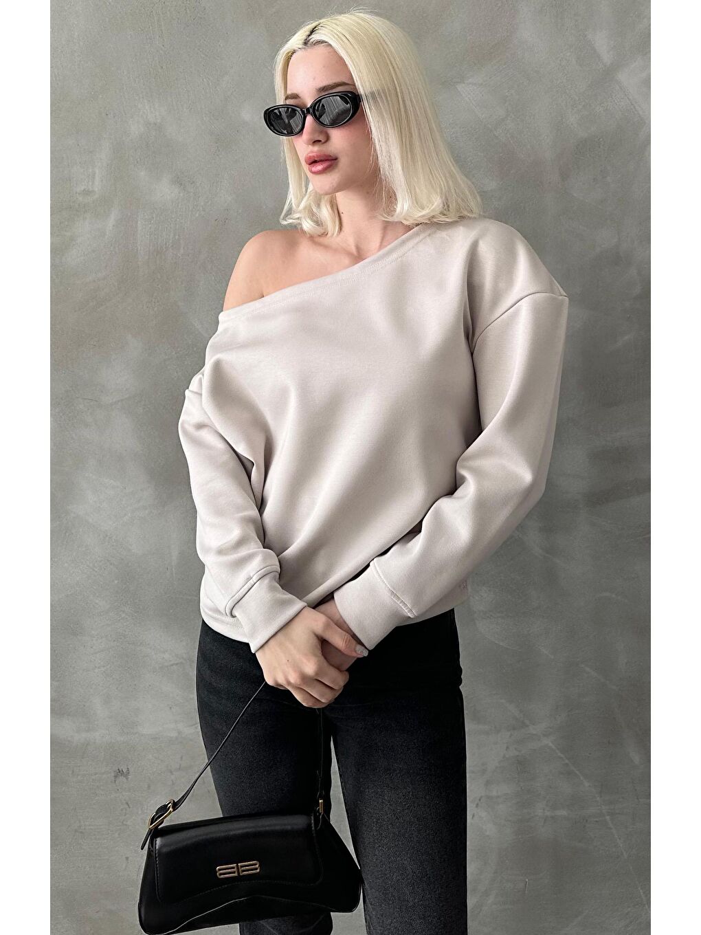 Bej Taş Kayık Yaka Basic Sweatshirt Mg2228-1