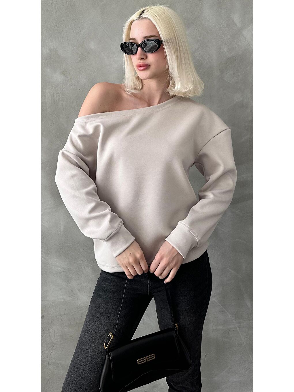 Bej Taş Kayık Yaka Basic Sweatshirt Mg2228-3