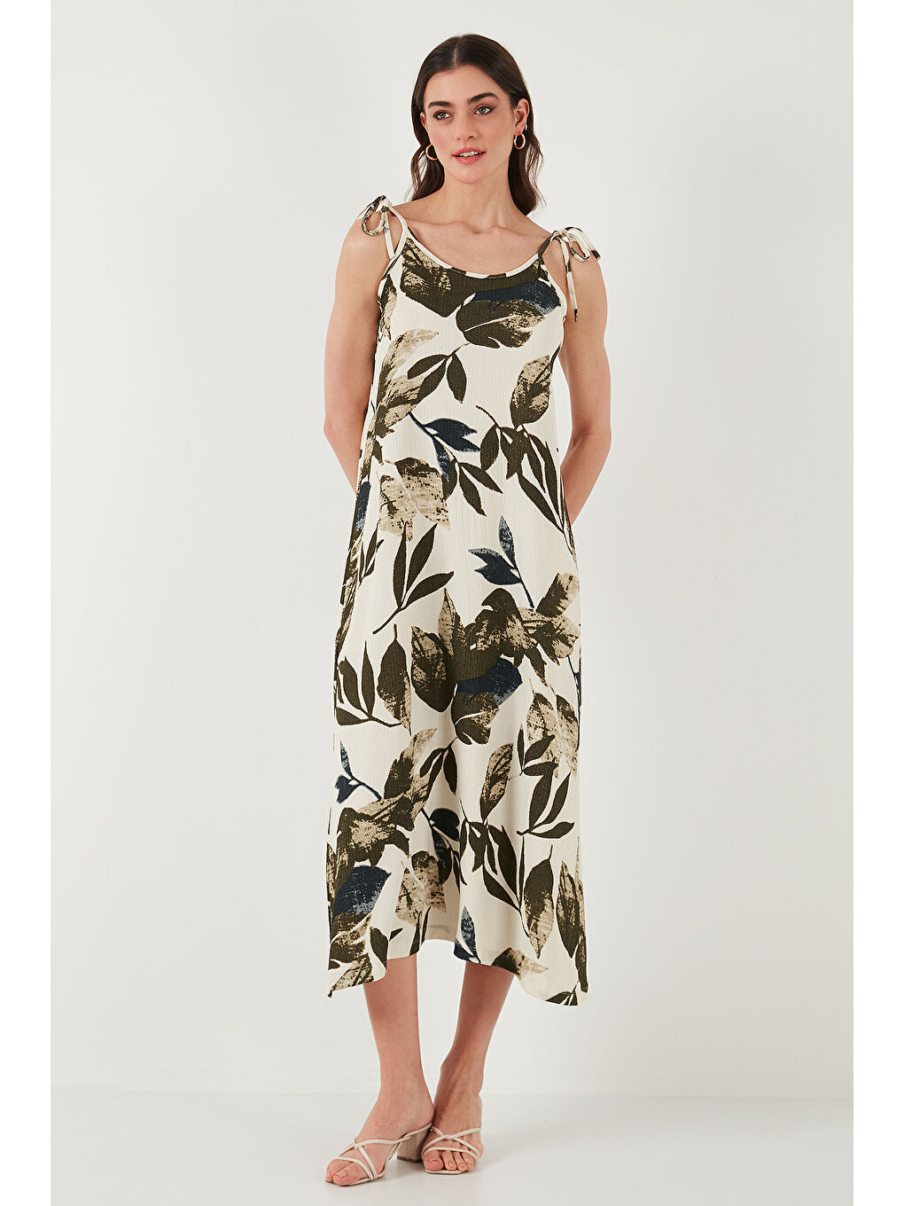 Yeşil Desenli Oversize Fit Bağlamalı İp Askılı Yuvarlak Yaka Midi Boy Kadın Elbise 5869022