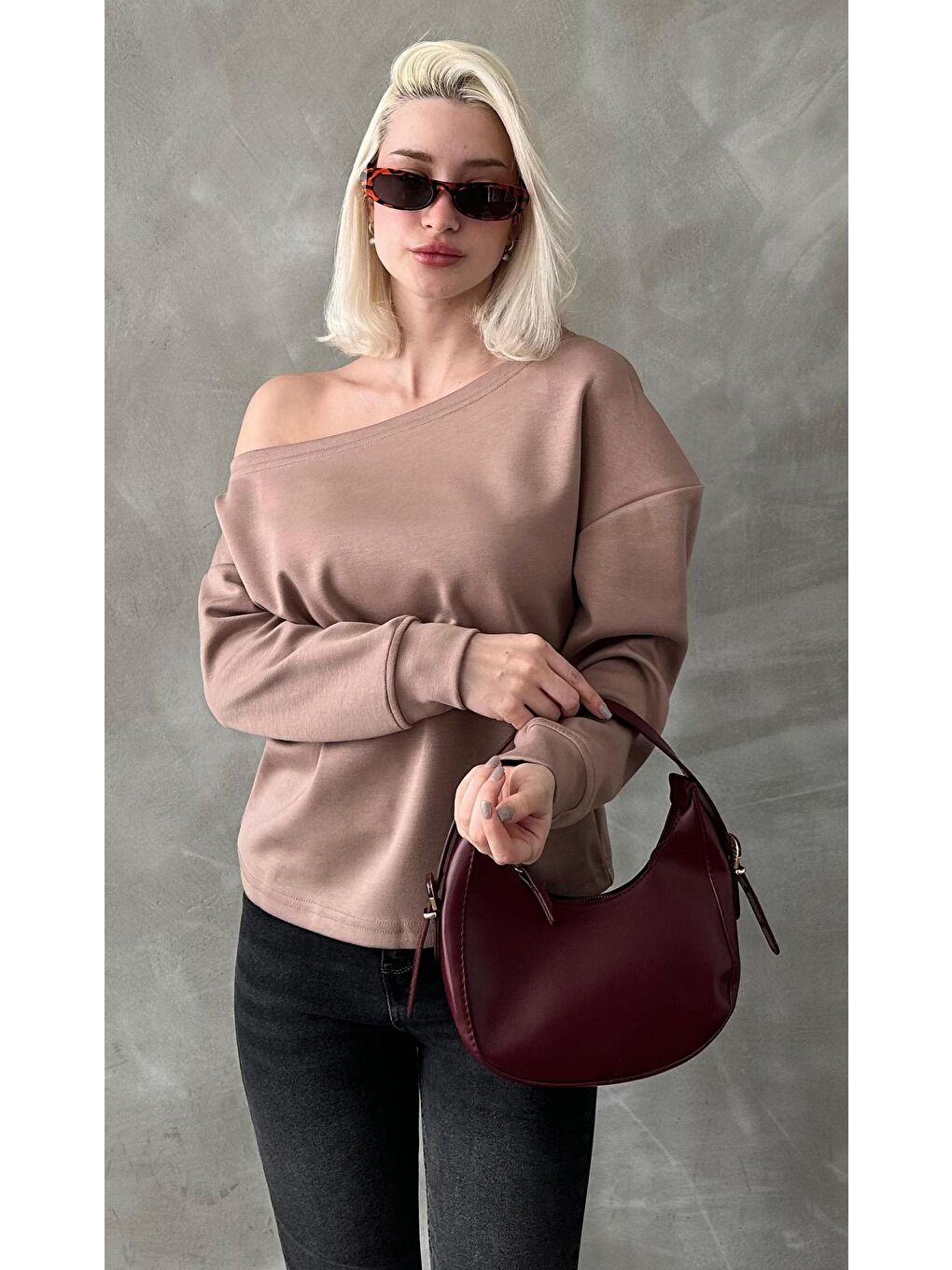 Bej Kayık Yaka Basic Sweatshirt Mg2228-1
